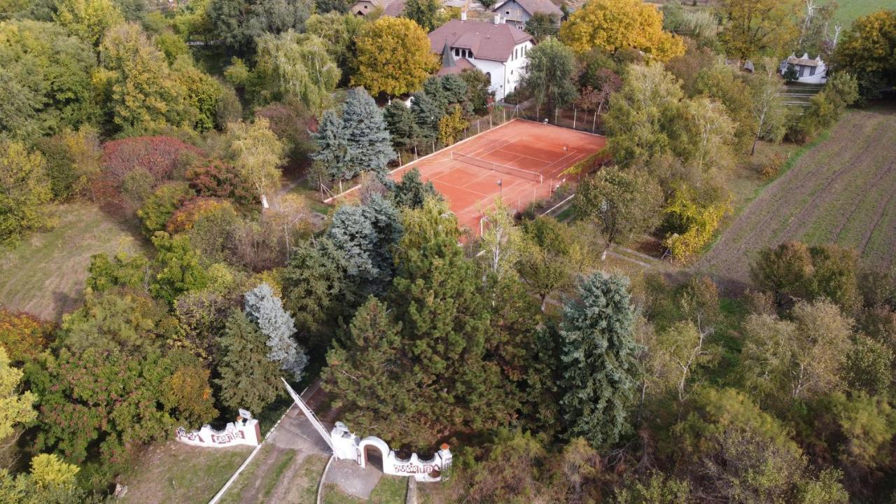 B&B Villa Pipacs Feketić Eksteriør bilde