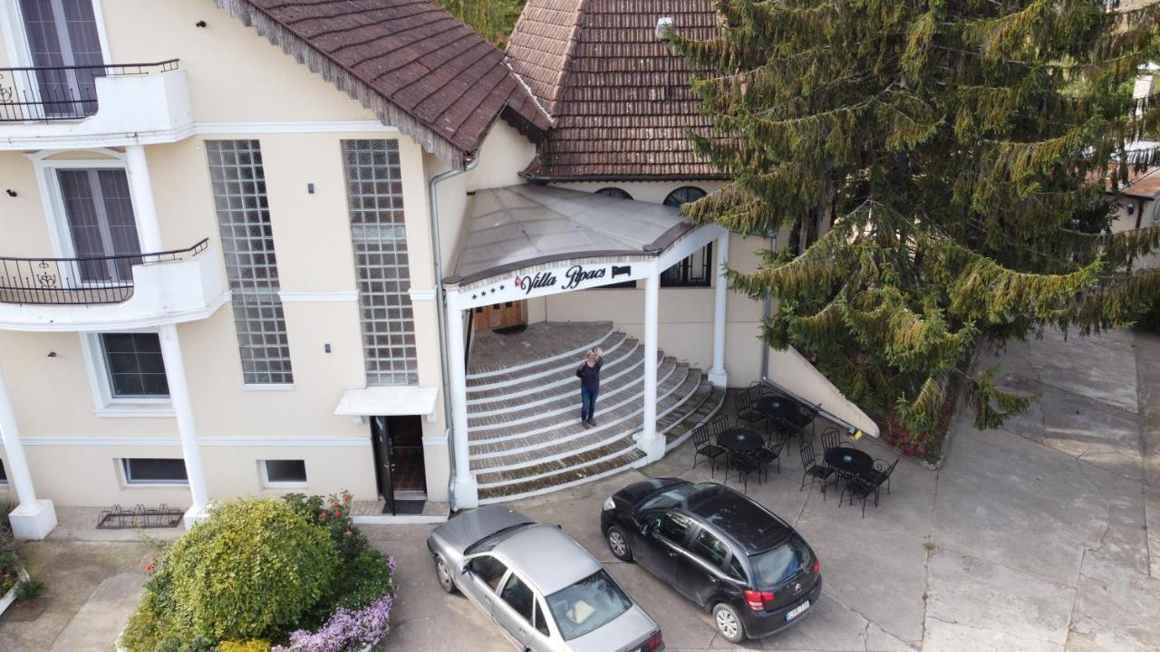 B&B Villa Pipacs Feketić Eksteriør bilde