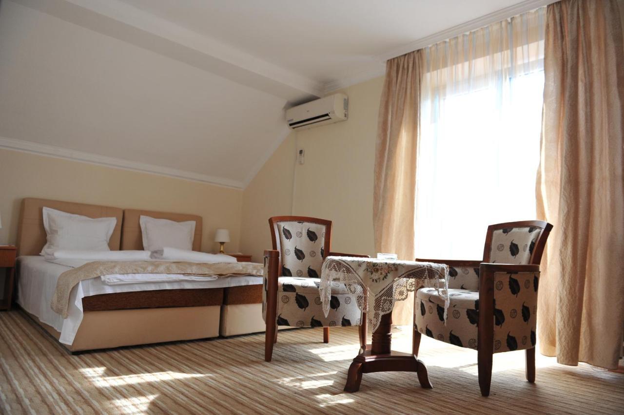 B&B Villa Pipacs Feketić Eksteriør bilde